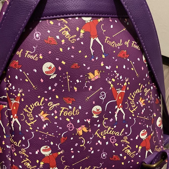 Loungefly Disney The Hunchback Of Notre Dame Festival Of Fools - Picture 11 of 11